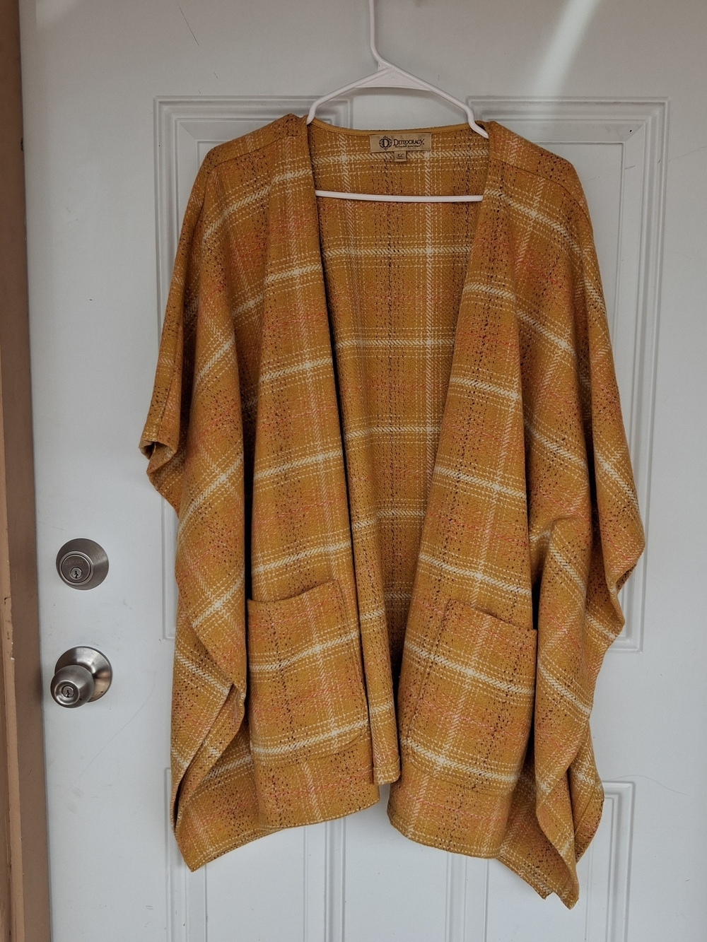 Democracy Plaid Cape in Orange & Brown XXL Like New
